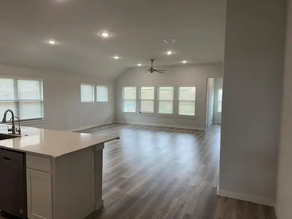 209 Little Bridge Drive, Lavon, TX 75166