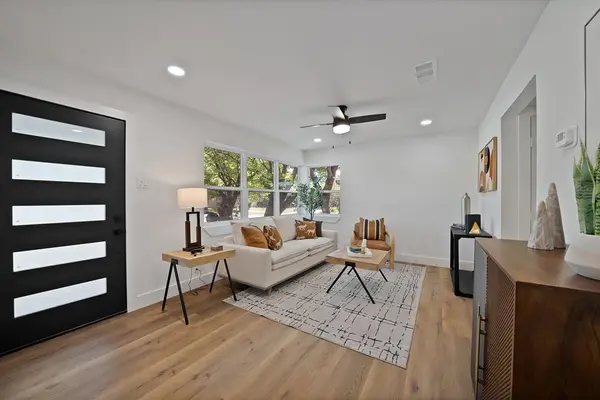 2926 Hillglenn Road, Dallas, TX 75228
