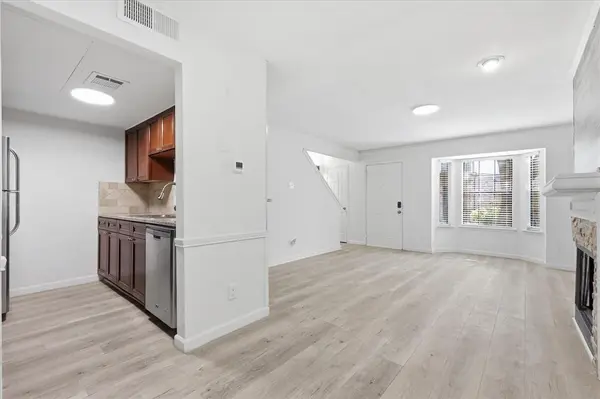 8750 Park Lane #111, Dallas, TX 75231