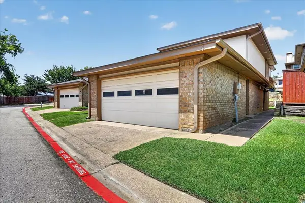 4 Cedar Lane, Bedford, TX 76021