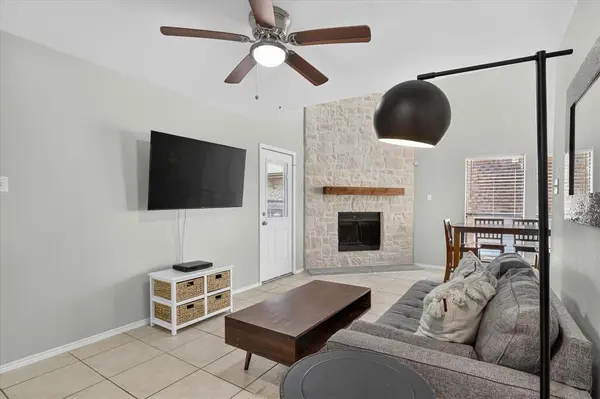 4 Cedar Lane, Bedford, TX 76021