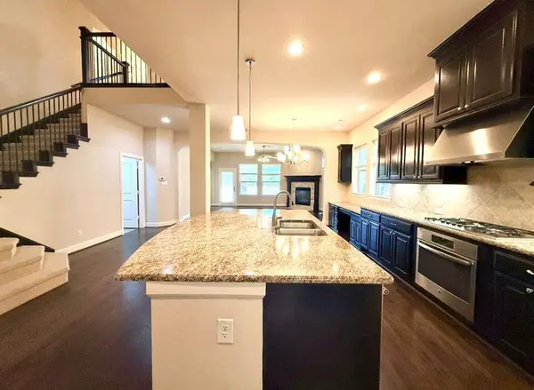 6704 Castillo Street, Irving, TX 75039