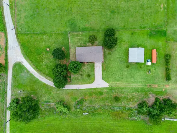 505 Double Tree Lane, Lipan, TX 76462
