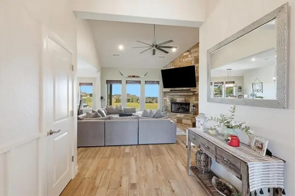 6929 Veal Station Road, Weatherford, TX 76085