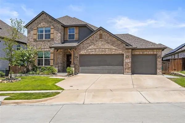 210 Highedge Drive, Fate, TX 75087
