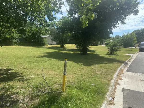 3324 Mohawk Trail, Lake Worth, TX 76135