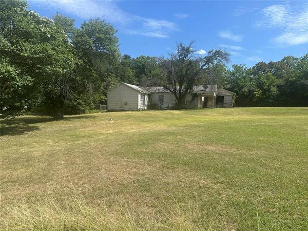 3324 Mohawk Trail, Lake Worth, TX 76135