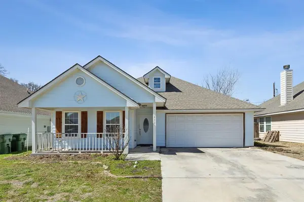233 Firefly Drive, Springtown, TX 76082