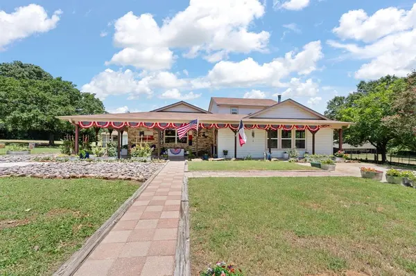 1309 Shannon Drive, Cleburne, TX 76031