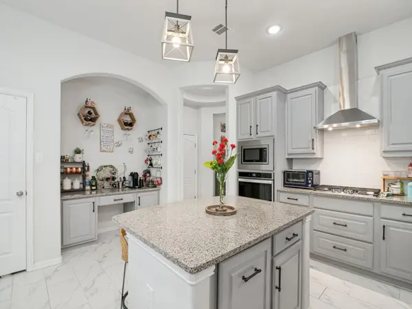 2718 Bechtol Street, Garland, TX 75042