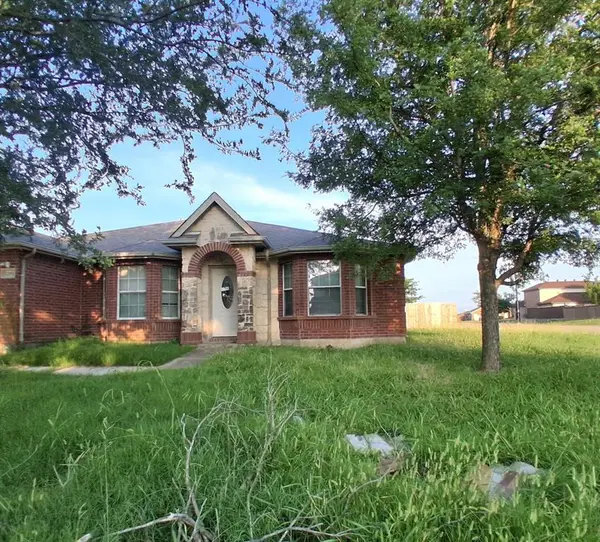 1200 Hampton Drive, Forney, TX 75126