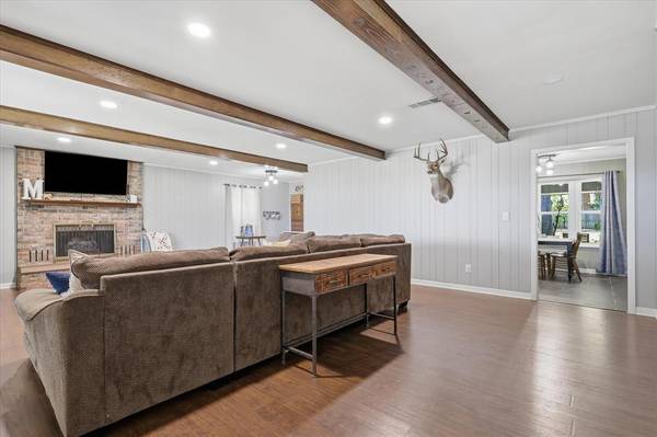 3205 Garland Street, Decatur, TX 76234