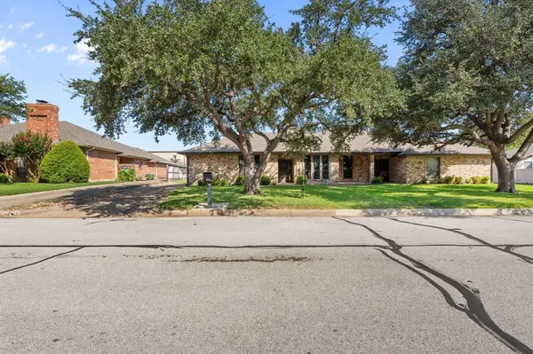 5110 Ledgestone Drive, Fort Worth, TX 76132