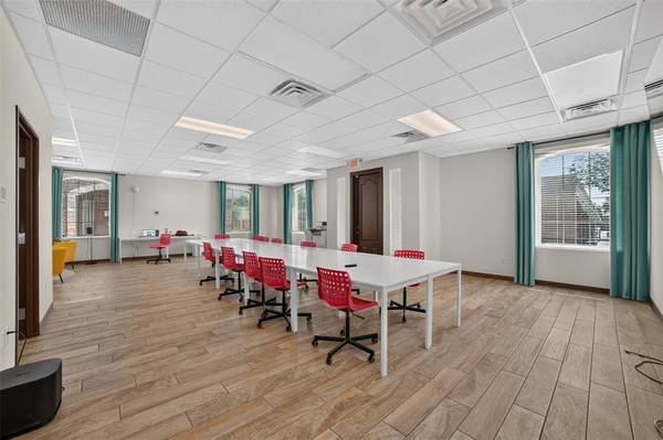 3600 Eldorado Parkway #A200 & A300, Mckinney, TX 75070