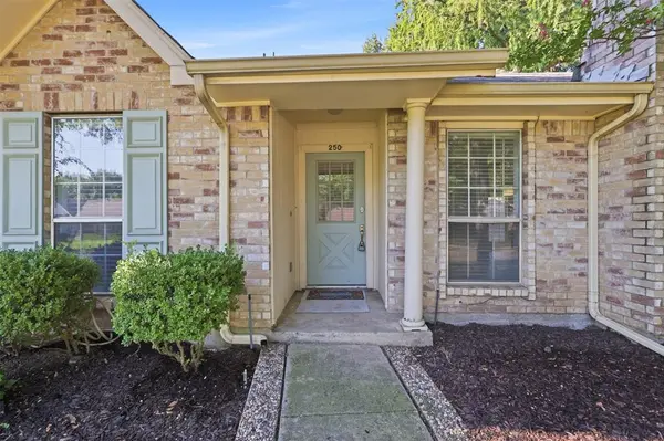 250 Creekside Lane, Coppell, TX 75019