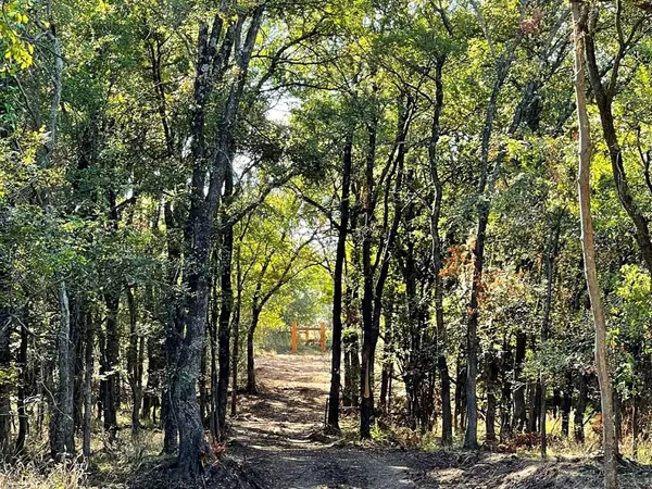 800 Vest Lane, Pilot Point, TX 76258