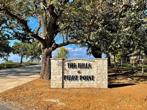 800 Vest Lane, Pilot Point, TX 76258