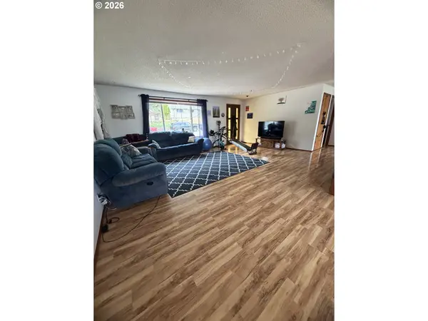 469 WESTMONT DR, Reedsport, OR 97467