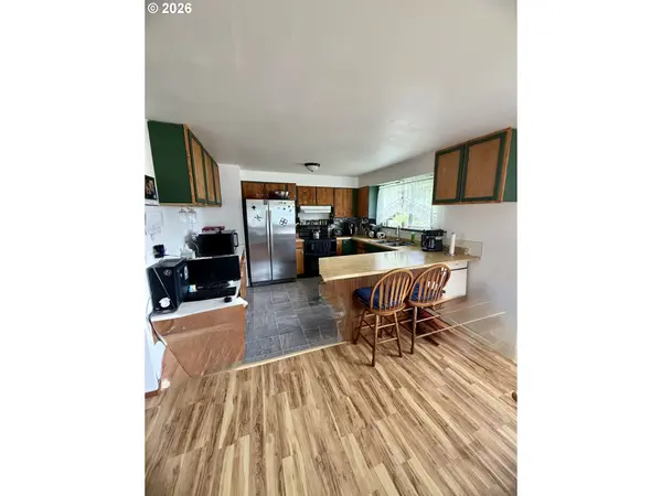 469 WESTMONT DR, Reedsport, OR 97467