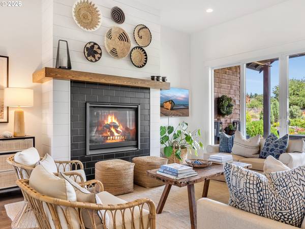 452 DIAMOND LN, Gearhart, OR 97138