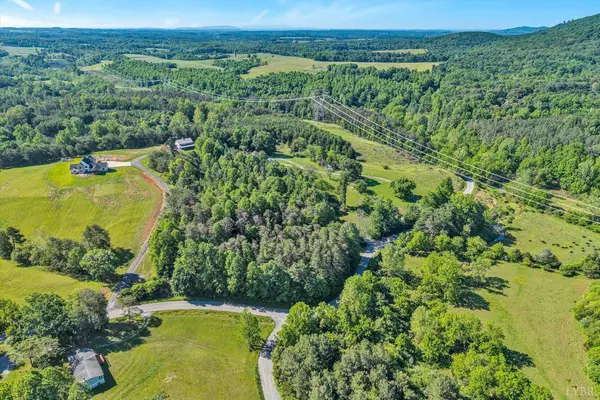 1145 Solanus DR, Bedford, VA 24523