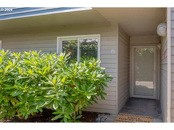 113 N HAYDEN BAY DR, Portland, OR 97217