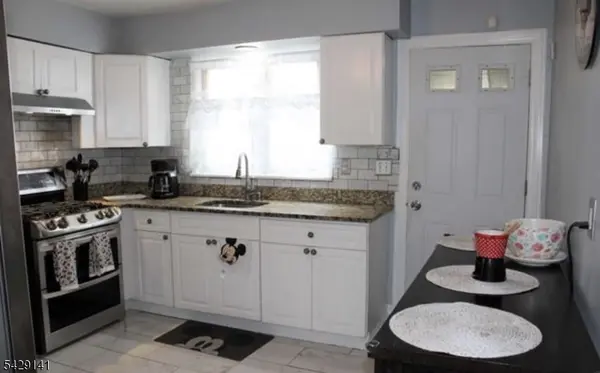 966 E 24Th St, Paterson City, NJ 07513
