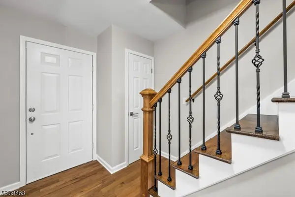231 Sutphin Ln, Hillsborough Twp., NJ 08844