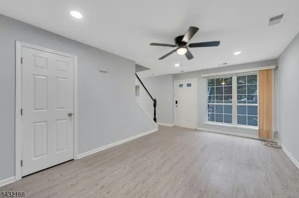 151 W Market St #1415, Newark City, NJ 07103
