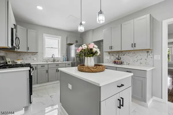 52 Central Ave, Dover Town, NJ 07801