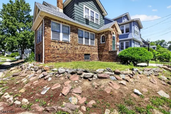 29 Orchard Rd, Maplewood Twp., NJ 07040