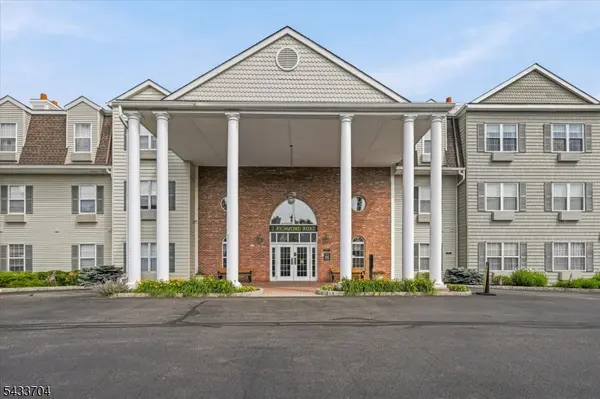 2 Richmond Road #302, West Milford Twp., NJ 07480