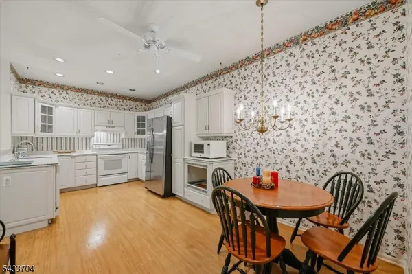 2 Richmond Road #302, West Milford Twp., NJ 07480