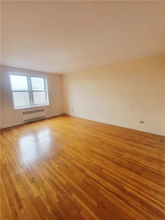 393 Avenue S #6G, Brooklyn, NY 11223