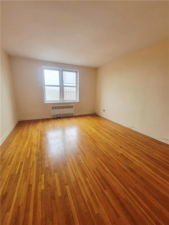 393 Avenue S #6G, Brooklyn, NY 11223