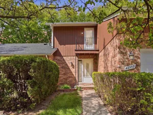 42552 Beverly WAY, Clinton Twp, MI 48038