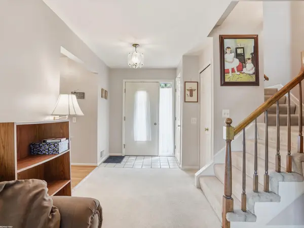 42552 Beverly WAY, Clinton Twp, MI 48038