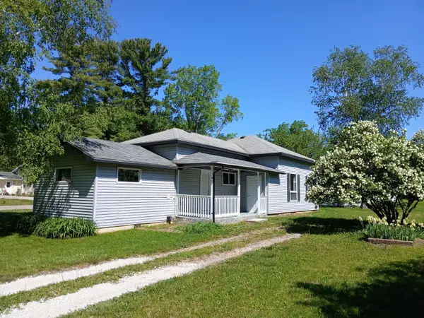 409 S Scott ST, Scottville, MI 49454