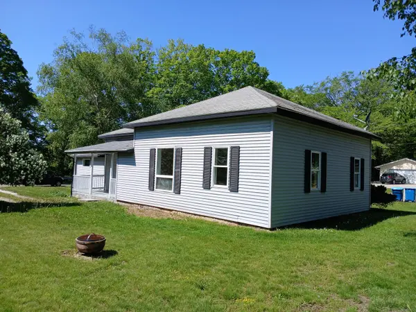 409 S Scott ST, Scottville, MI 49454