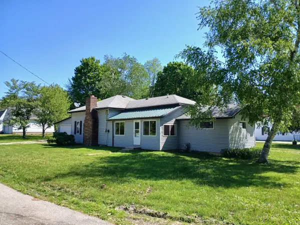 409 S Scott ST, Scottville, MI 49454
