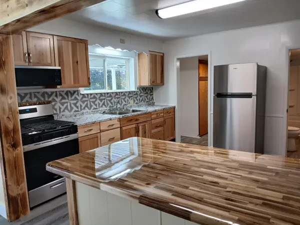 409 S Scott ST, Scottville, MI 49454