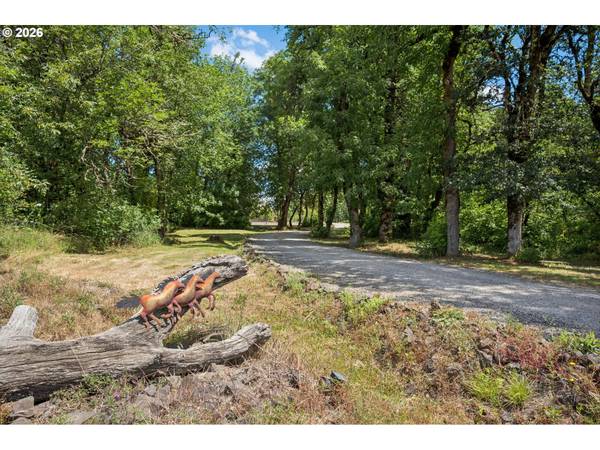 4500 HART RD, Dallas, OR 97338