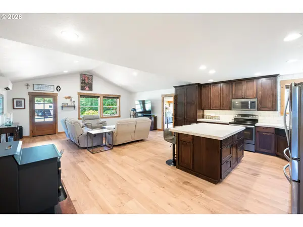 4500 HART RD, Dallas, OR 97338