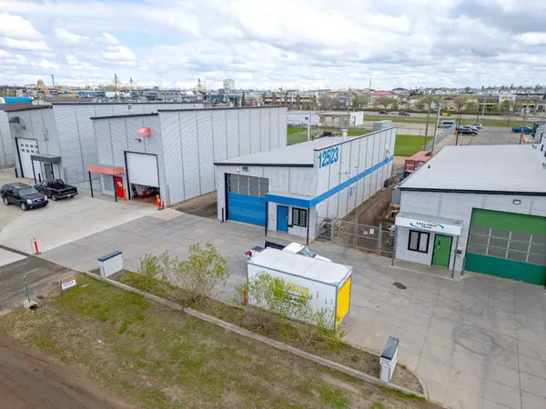 12523 101 ST, Grande Prairie, AB T8V 5S1