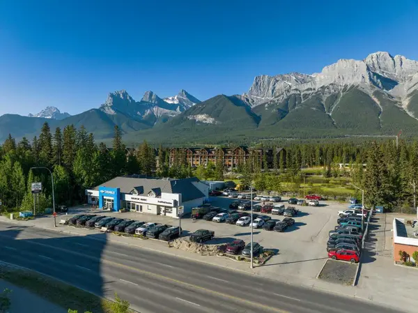 707 Railway AVE, Canmore, AB T1W 1P2