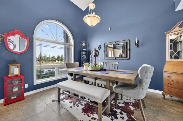 10 Willow Springs CRES, Sylvan Lake, AB T4S 1G1