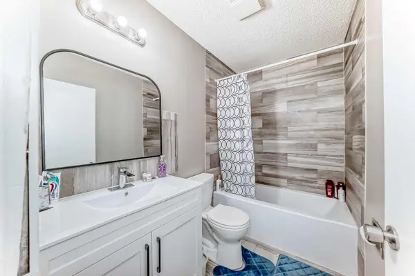 627 Fortalice CRES SE, Calgary, AB T2A2C8