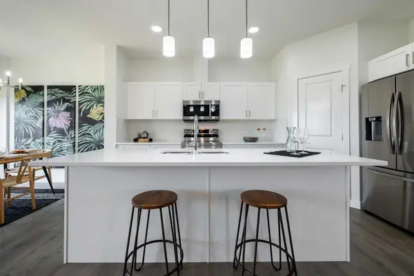300 Edgefield Close, Strathmore, AB T1P 2H9