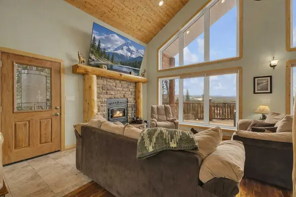 1204 Tamarack TRL, Nordegg, AB T0M 2H0