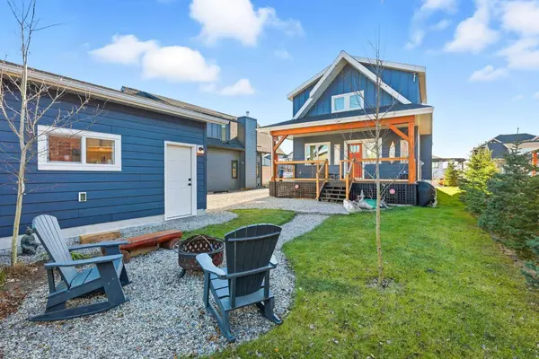 306 CottageClub Link, Rural Rocky View County, AB T4C 1B1